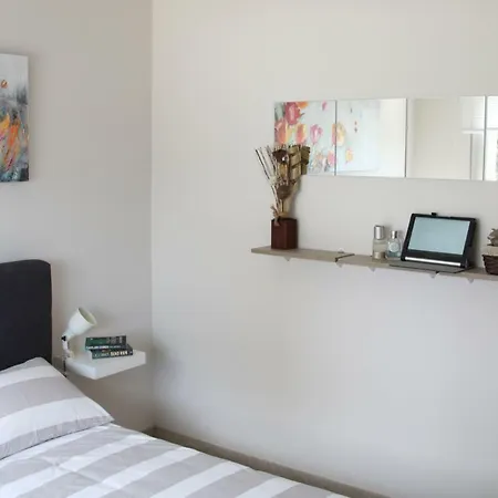 Kermia Court 2 Apartment *